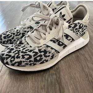 Like New - ADIDAS Leopard Trainers